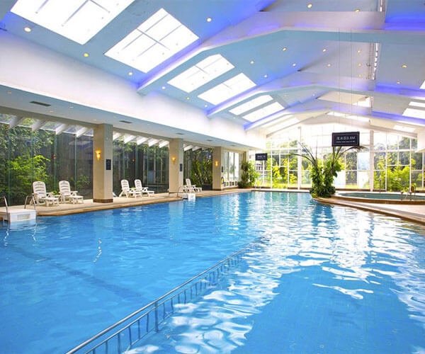 新疆大酒店室內恒溫遊泳池
